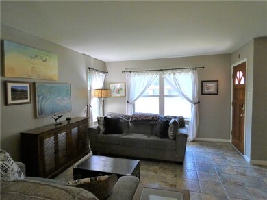 903 E Randall St, Beeville, TX 78102 - photo 2