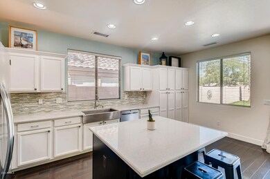 Eat-in Kitchen