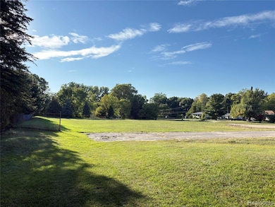 3041 Reeder Rd, Clarkston, MI 48346 - photo 5