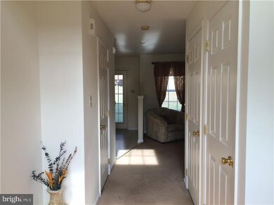 108 W Flagstone Dr, Newark, DE 19702 - photo 3