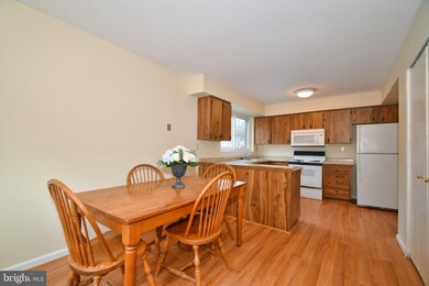 7212 Lasting Light Way, Columbia, MD 21045 - photo 4