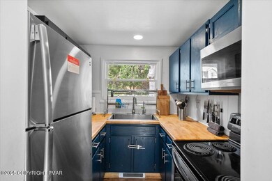 7090 Cypress Ln, Tobyhanna, PA 18466 - photo 5