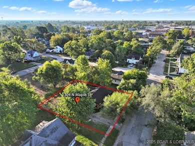 304 N Maple St, Eldon, MO 65026 - photo 4