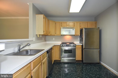 20410 Shore Harbour Dr unit 6C, Germantown, MD 20874 - photo 4