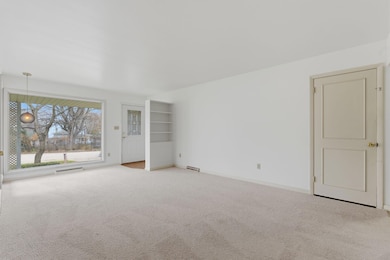 449 Lewis St, Burlington, WI 53105 - photo 5