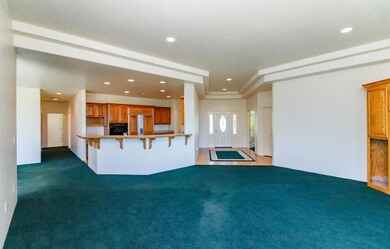 4067 Livingston Rd, Central Point, OR 97502 - photo 4