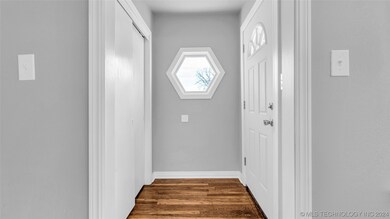 921 Davis St NW, Ardmore, OK 73401 - photo 3