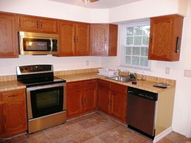 1A Pembroke Ln unit B, Whiting, NJ 08759 - photo 6
