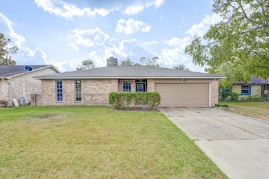 16926 Blackhawk Blvd, Friendswood, TX 77546 - photo 2