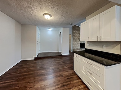 4310 Saffron Ln, Friendswood, TX 77546 - photo 6