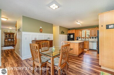 2584 W North Union Rd, Midland, MI 48642 - photo 3