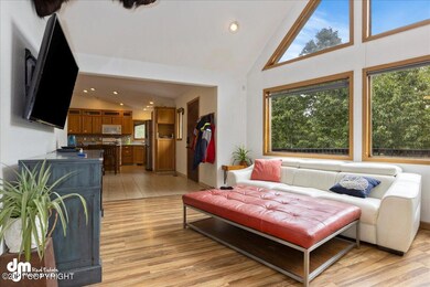 05-Living Room-ELKO7765