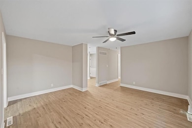 6302 Fairlane Dr, Kansas City, MO 64134 - photo 5