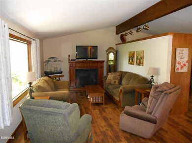 370 Oak Ridge Dr, Cedarville, IL 61013 - photo 5