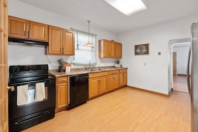 5216 S 36th St, Omaha, NE 68107 - photo 6