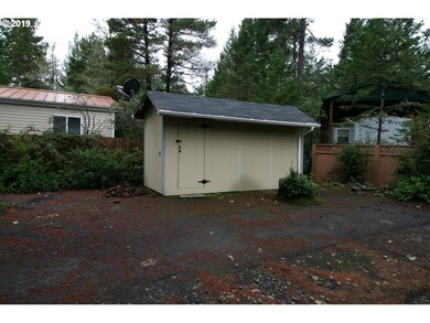 260 Outer Dr, Florence, OR 97439 - photo 5