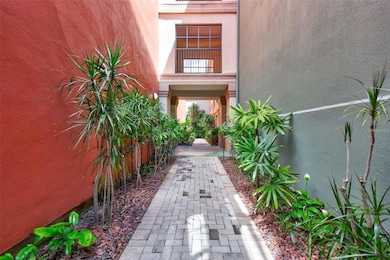 2411 W Horatio St unit 526, Tampa, FL 33609 - photo 2