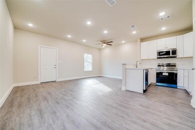 616 W Sears St unit 616-618, Denison, TX 75020 - photo 6