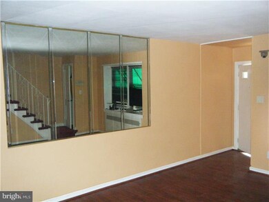 6827 Radbourne Rd, Upper Darby, PA 19082 - photo 5