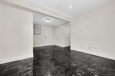 Country Club Manor unit 1F, Freeport, NY 11520 - photo 7