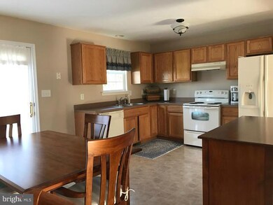 1417 Mallard Dr E, Chambersburg, PA 17202 - photo 7