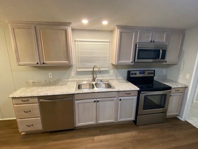 1206 Oak Dr, Manchester, TN 37355 - photo 4