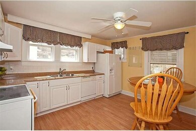 1124 Walnut St, Coatesville, PA 19320 - photo 2