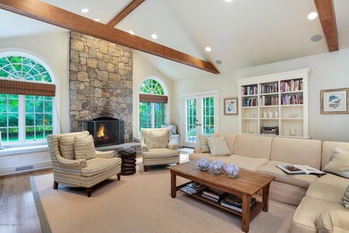 20 Willow Rd Riverside CT-large-020-37-0