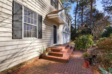 123 Pinewood Rd, Virginia Beach, VA 23451 - photo 4