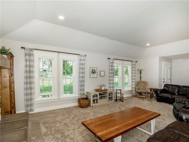 Lots of Natural Light - thermal windows!