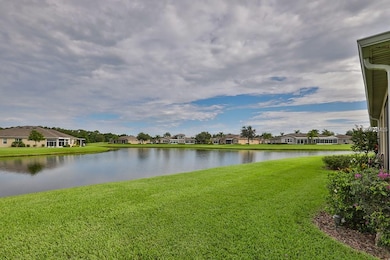 2509 Sapphire Greens Ln, Sun City Center, FL 33573 - photo 4