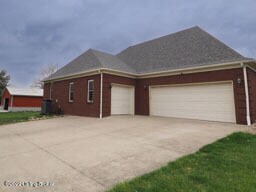 3+ Car Attached Garage