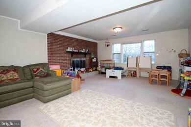 4714 Declaration Ct, Annandale, VA 22003 - photo 4