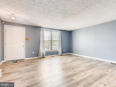 70 Triple Crown Ct, Windsor Mill, MD 21244 - photo 3