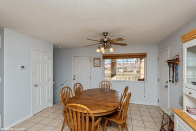 05_2271S2350East_2_DiningRoom_HiRes