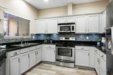 3006N37th8-008