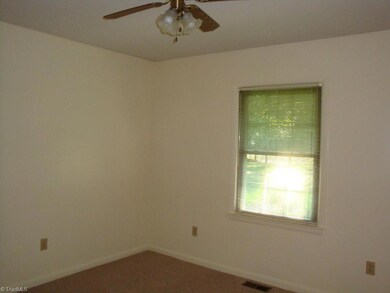 1080 Running Cedar Rd, Asheboro, NC 27205 - photo 6