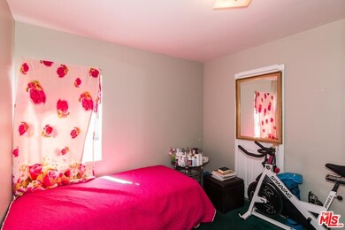 509 E Buckthorn St, Inglewood, CA 90301 - photo 3