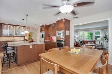 27 Griffith Rd Riverside CT-large-007-00