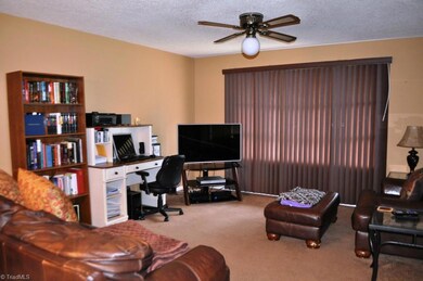 139 E Barkley Rd, Statesville, NC 28677 - photo 5