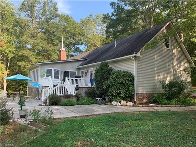 1304 Iron Mountain Rd, Asheboro, NC 27205 - photo 2