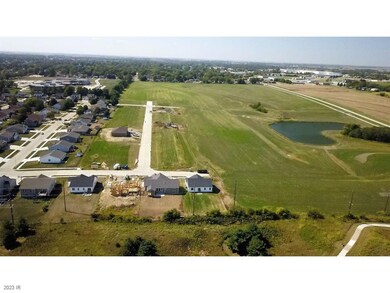 805 E 23rd St N, Newton, IA 50208 - photo 2