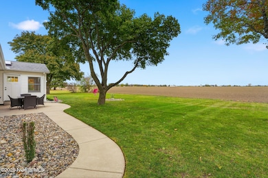 25852 Lime City Rd, Perrysburg, OH 43551 - photo 3