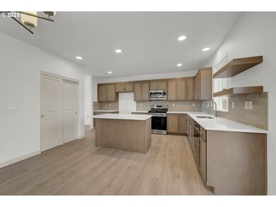 5653 Magnificence Way, Eugene, OR 97402 - photo 6