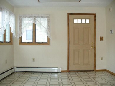 417 Wheatfield St, North Tonawanda, NY 14120 - photo 3