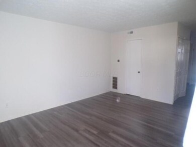 2250 Webster Canyon Ct, Columbus, OH 43229 - photo 4