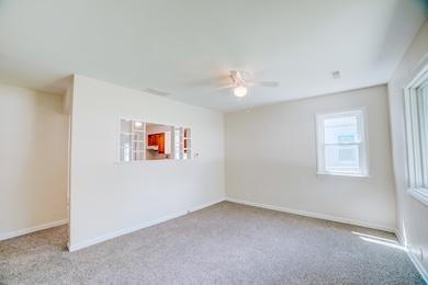 525 E Hickory St, Watseka, IL 60970 - photo 6