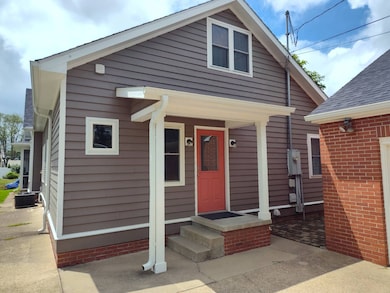 212 NE 9th St, Washington, IN 47501 - photo 7