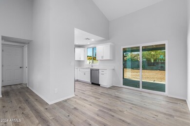 937 E Oraibi Dr, Phoenix, AZ 85024 - photo 4