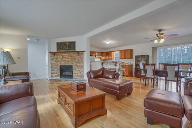 116 Bayberry Dr, Dingmans Ferry, PA 18328 - photo 2